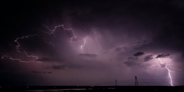 lightningandpowerlines_mustcredit_patgaines_0
